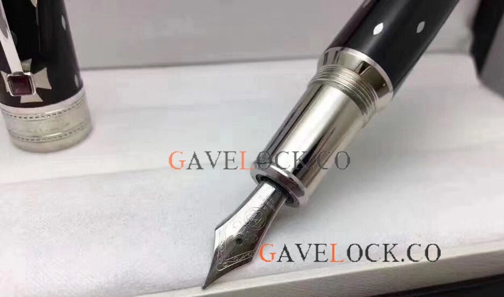 Luxury Replica Pens / Black Mont blanc Elizabeth Limtion Edition Fountain Pen